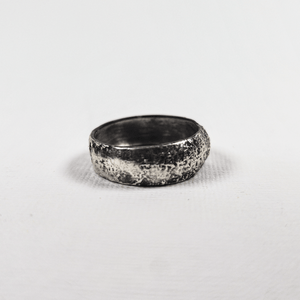 Gibbous Ring