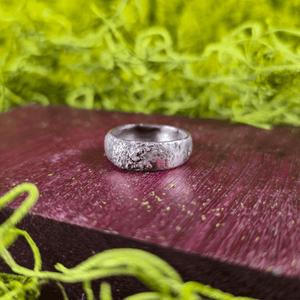 Gibbous Ring